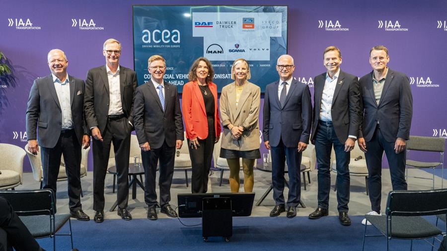 Truckbouwers vragen uitstel voor CO2-doelstelling 2030