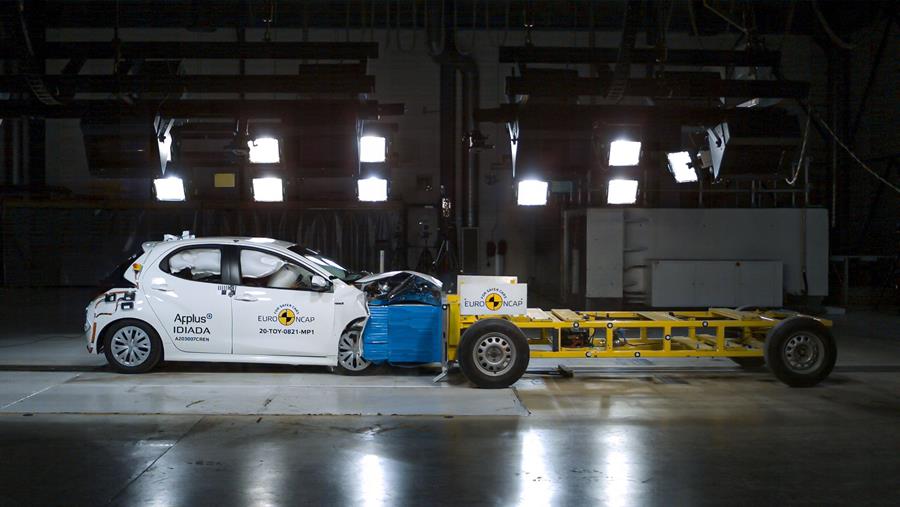 La Toyota Yaris établit le nouveau standard en matière de sécurité des petites voitures familiales